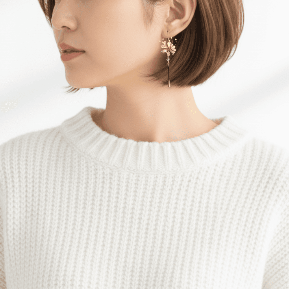 【彼岸花／曼珠沙華】イヤリング ホワイト／ニッケルフリー／揺れる／レジン×ワイヤー／幻想的な白／和装／受注製作 | 4枚目